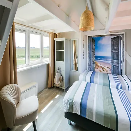 In Near North Holland Coast, Cleaning Included *